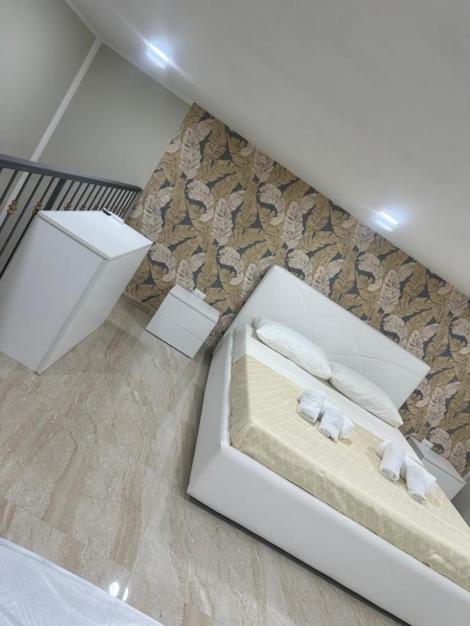Bed and Breakfast A.D.M Napoli Esterno foto