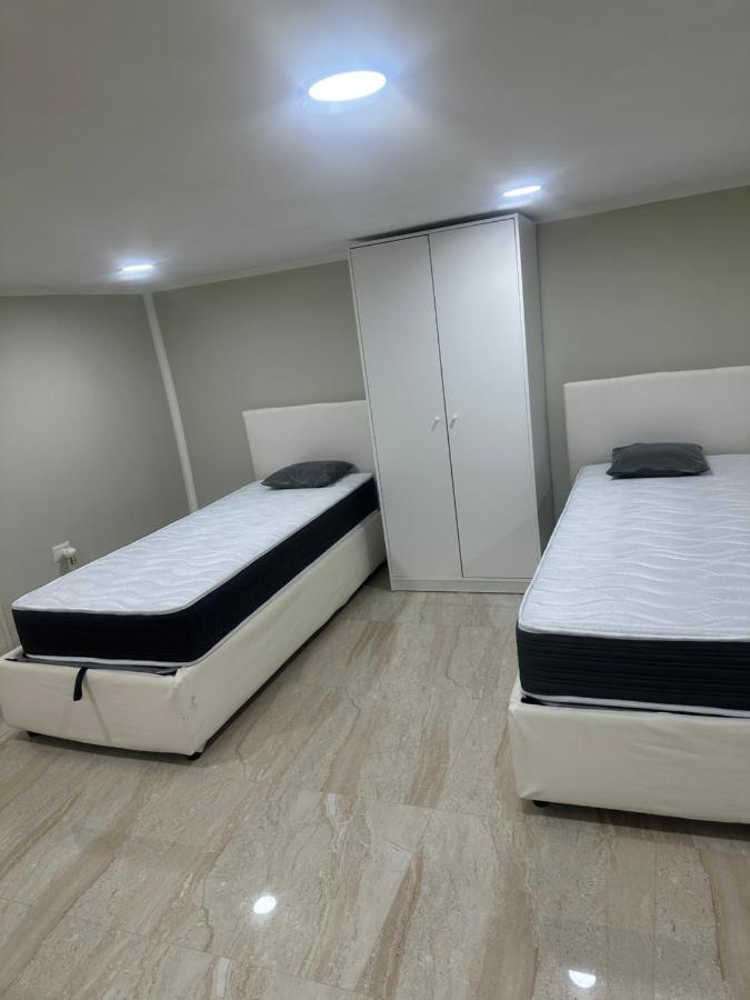 Bed and Breakfast A.D.M Napoli Esterno foto