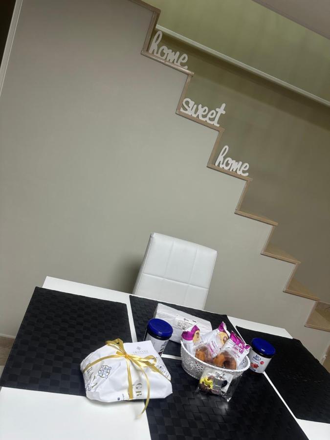 Bed and Breakfast A.D.M Napoli Esterno foto